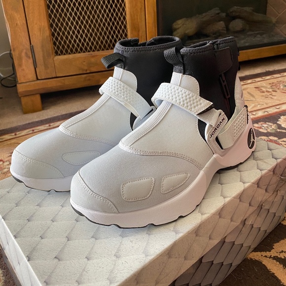air jordan trunner lx high